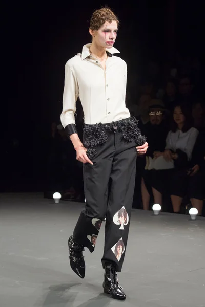 Look 22